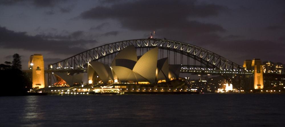Hotel Diplomat Sydney Buitenkant foto